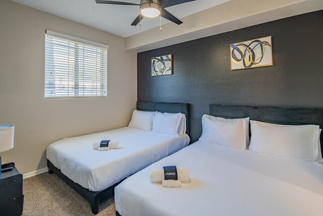 Photo - 1275 E University Dr Unidad ID1263214P