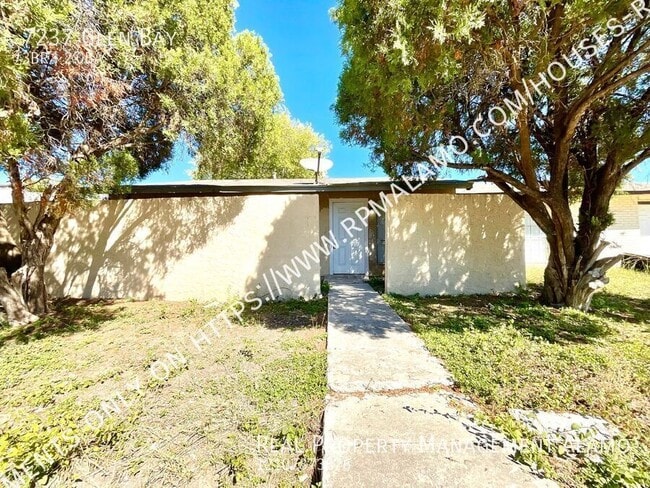 Building Photo - 7237 Glen Bay Dr