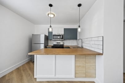 Photo - The Alamo Apartments