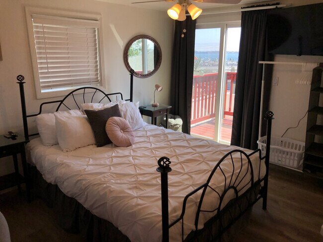 Photo - 2950 Columbia St Unidad Furnished SanDiego Studio