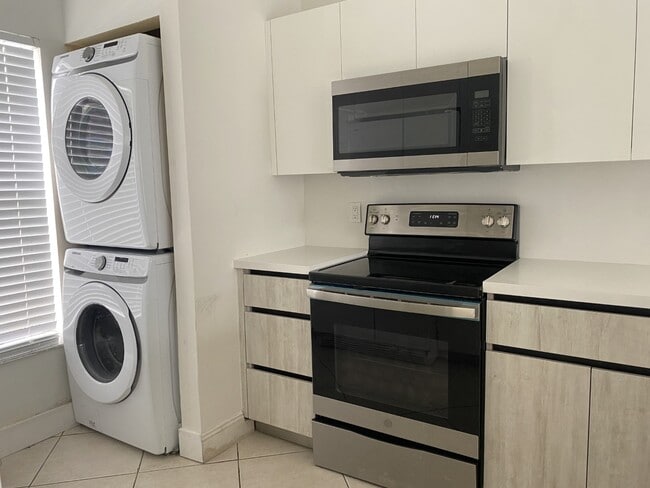 Photo - 219 SE 8th St