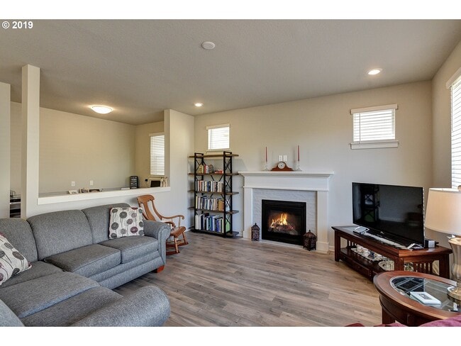 Photo - 23078 NE Sockeye St