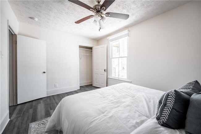 Photo - 1353 Finley St NE