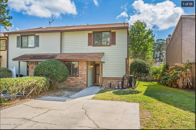 Photo - 11211 Windtree Dr E Townhome