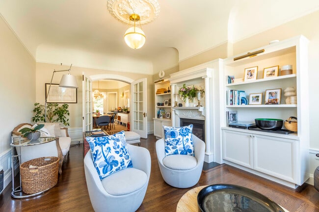 Photo - 1315 Waller St