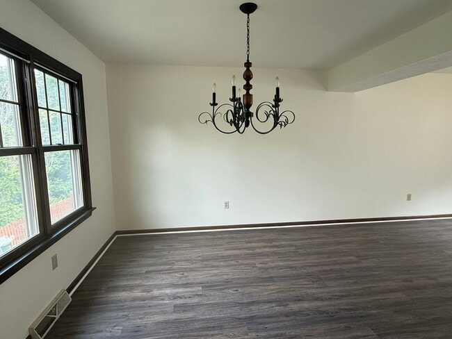 Photo - 153 Spruce Valley Dr