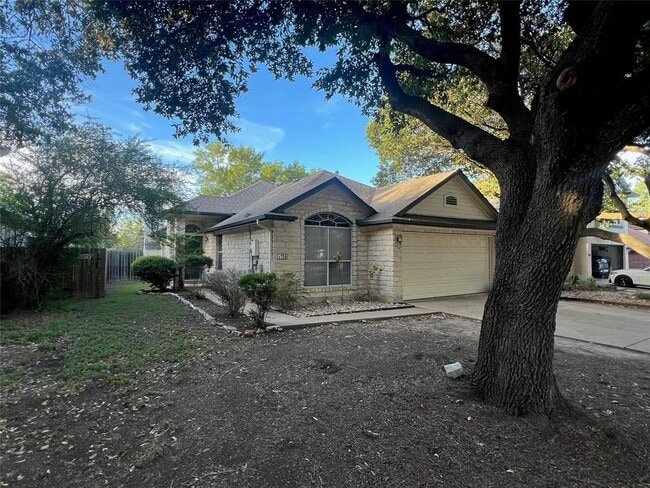Photo - 1156 Tetbury Ln House