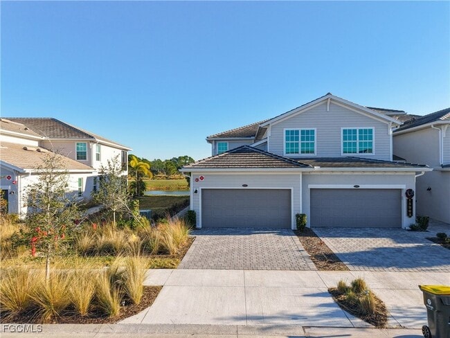 Building Photo - 15903 Grassland Ln Unit 4411