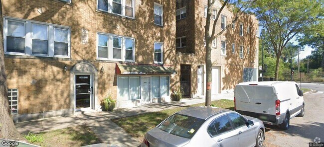 Building Photo - 2412 W Ardmore Ave Unit 4C Rental