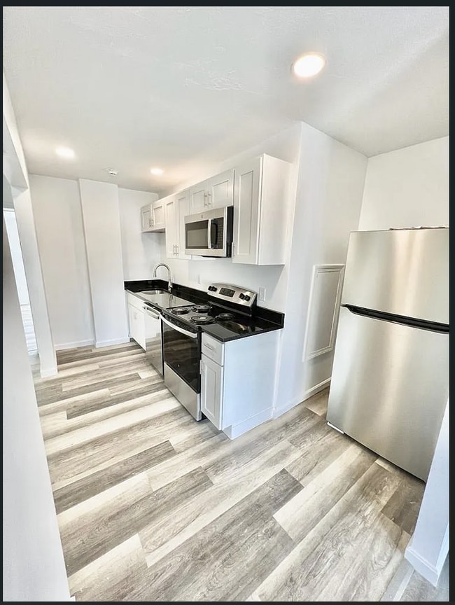 Photo - Brookside Unit B