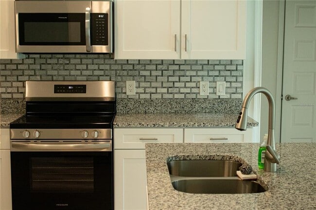 Photo - 2680 Averland Lp