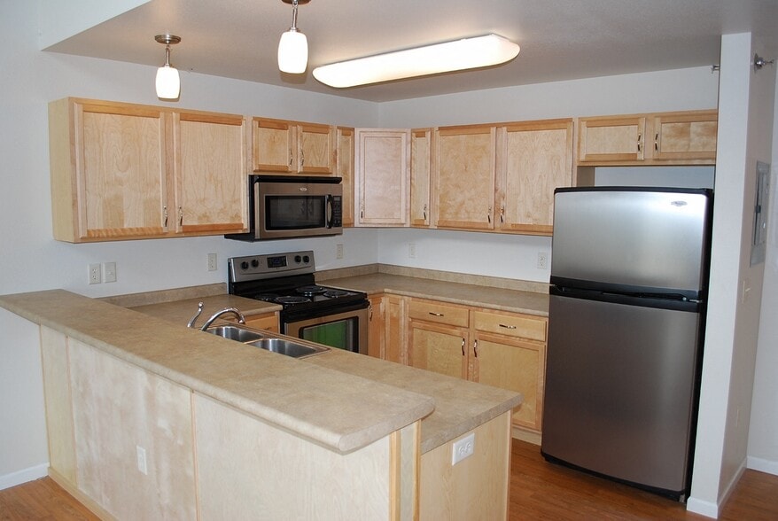 Urban Crossing Kitchen
