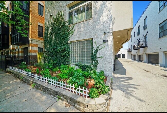 Photo - 2231 N Lister Ave