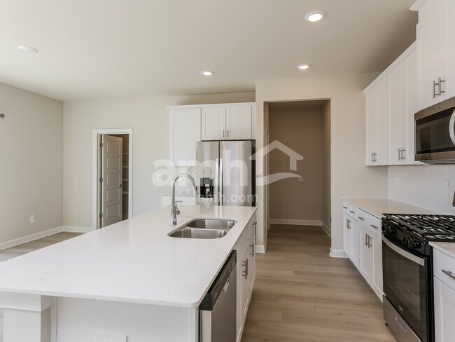 Photo - 790 Treeline Rd