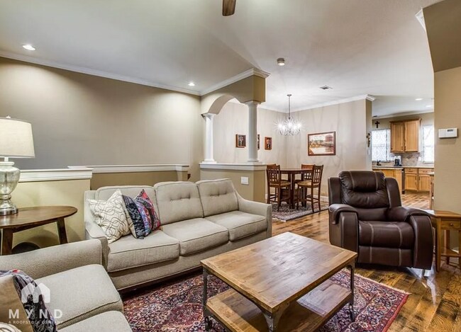 Photo - 3014 Carmel St