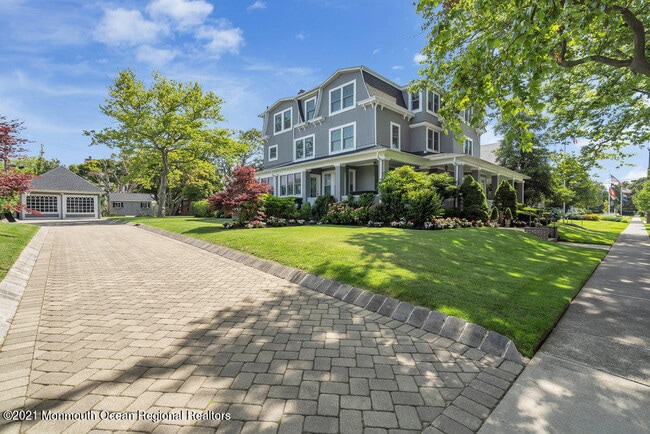 37 Ludlow Ave
