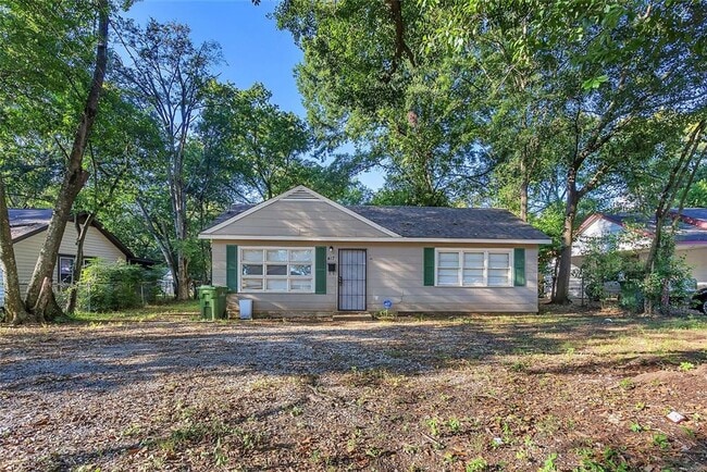 Photo - Cozy 3 Bed, 1 Bath Single Family Home in Montgomery, AL - $995/mo