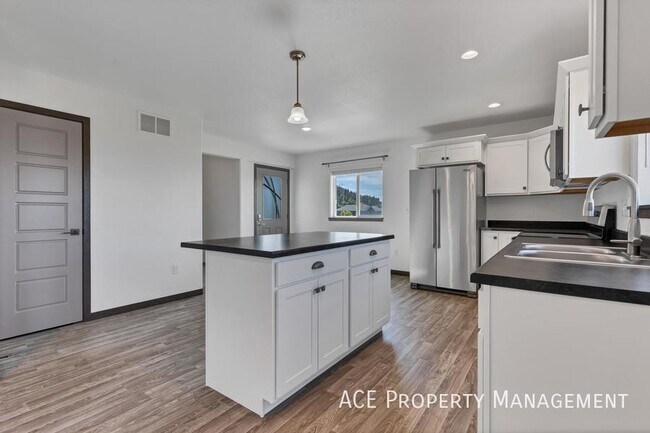 Photo - 1740 Harmony Heights Ln