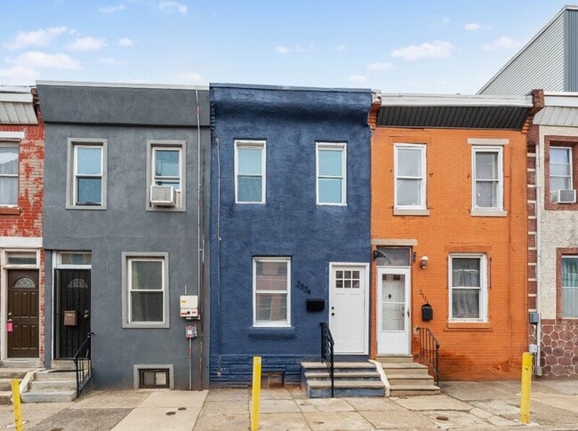 Photo - 2534 N Water St