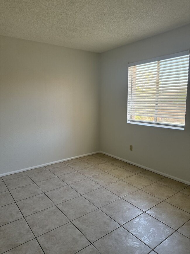 Photo - Cozy 1 bedroom at Baseline/Alma School