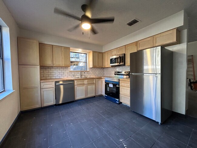 Photo - 194 Timber Mill St