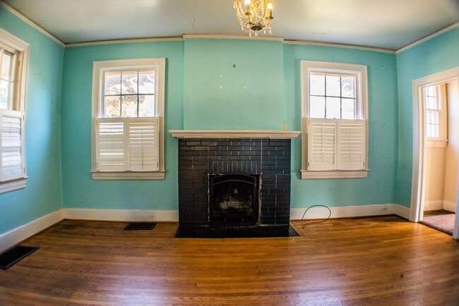 Photo - 617 Gales Ave