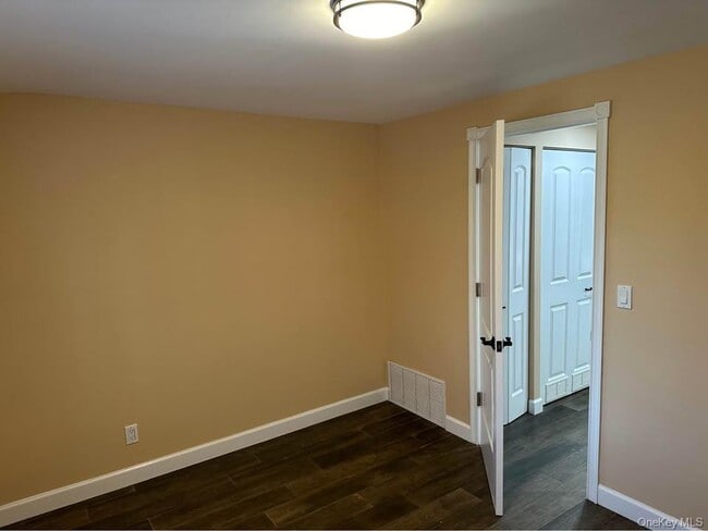 Photo - 12 Sagamore Hills Dr