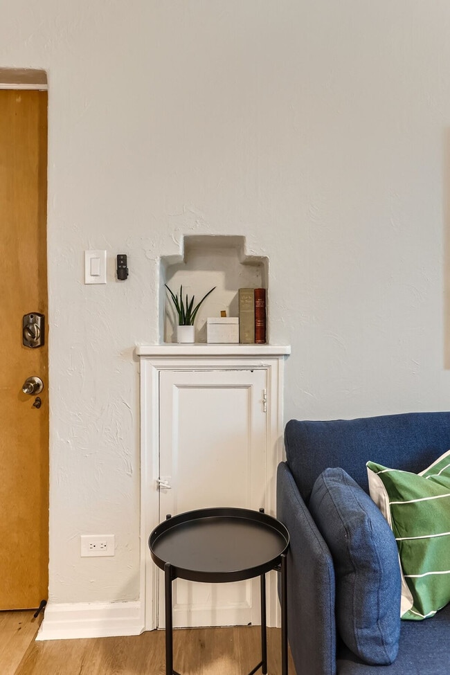 Photo - 1666 Detroit St Unidad SI ID1026272P