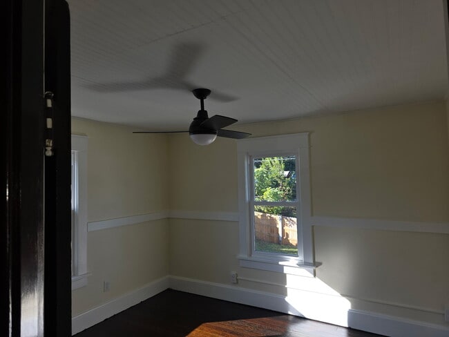 Photo - 498 Clarendon St