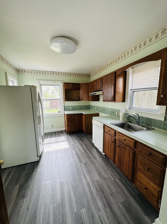 Photo - 18970 Genesee Ave