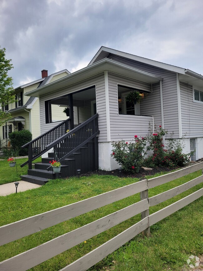 Building Photo - 330 W Ashton Ave Rental