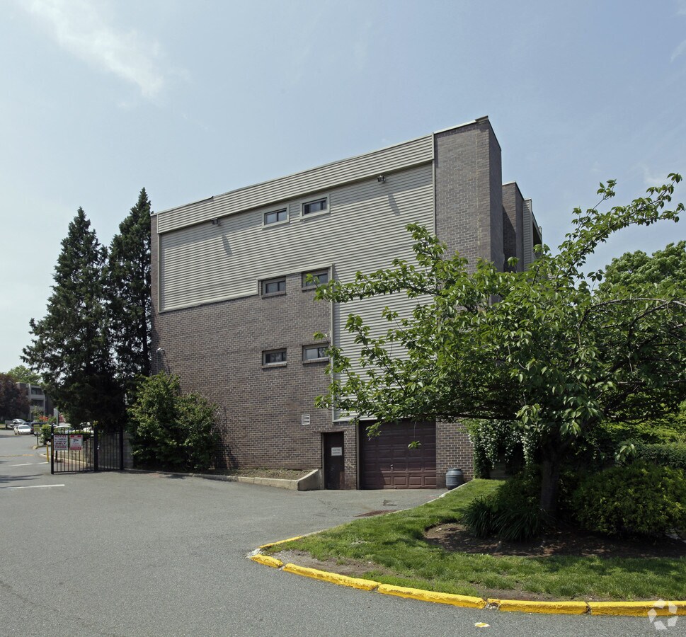 Photo - Arbor Hills Apartments