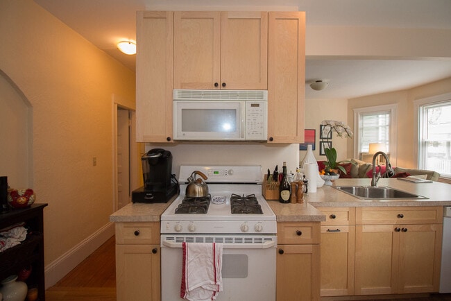 Photo - 15 Kenwood St Unit 1