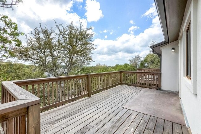 Building Photo - 5909 Lago Vista Way Unit A