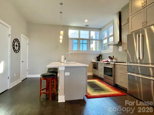 Photo - 2 Bauhaus Ct.