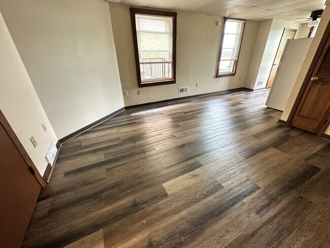 Photo - 525 Larimer Ave Unit 1