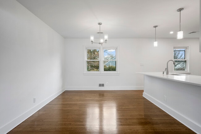 Photo - 319 Wagner Ave