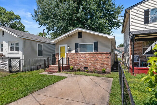 Photo - 1023 32nd St