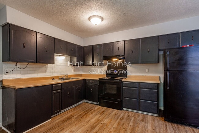 Photo - 1648 Johnson Rd