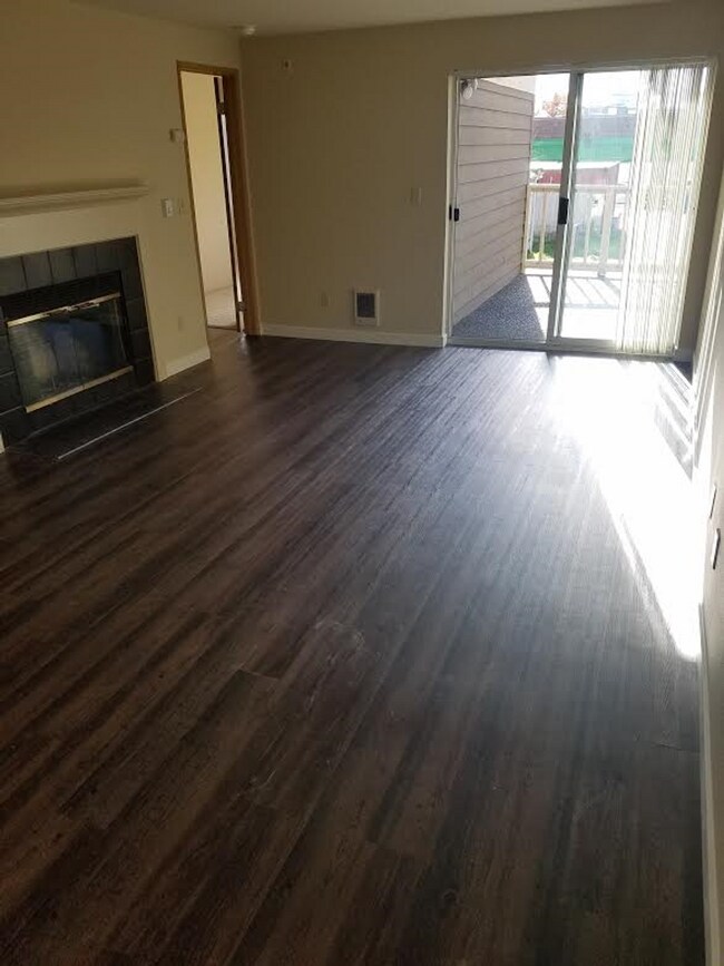 Photo - Watermarke Apts.