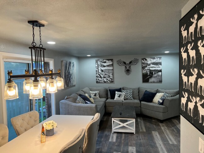 Photo - 21 Woodmere Ct