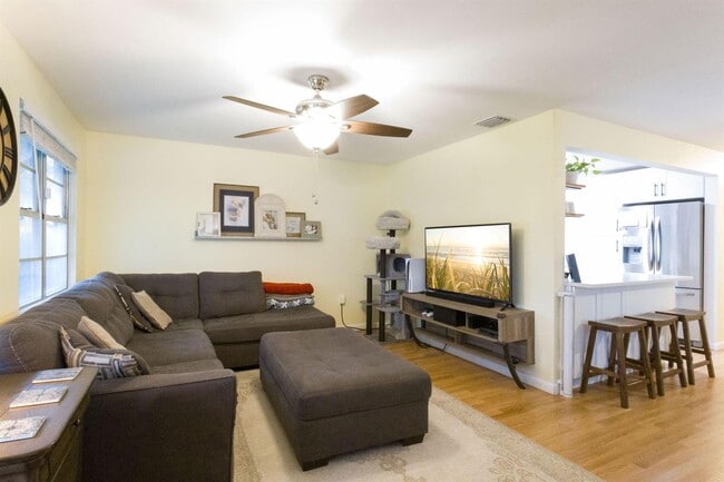 Photo - 614 N 7th St
