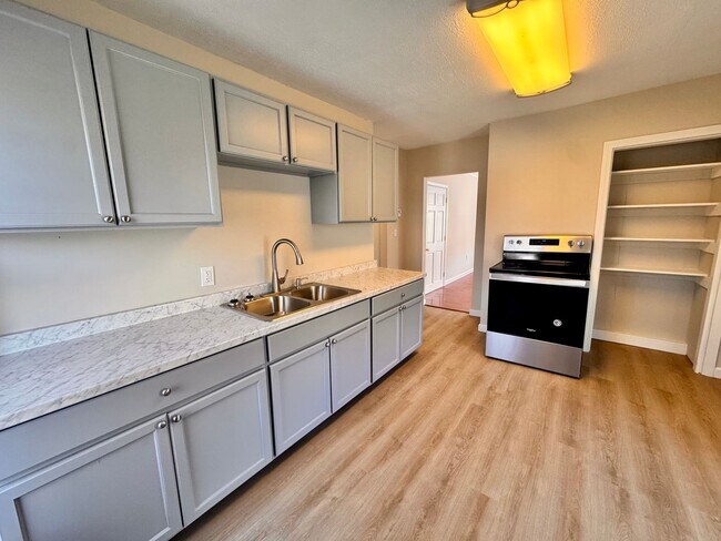 Building Photo - 11 Federal St Unit 2