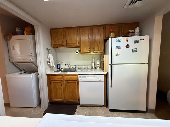 228 Auburn Dr