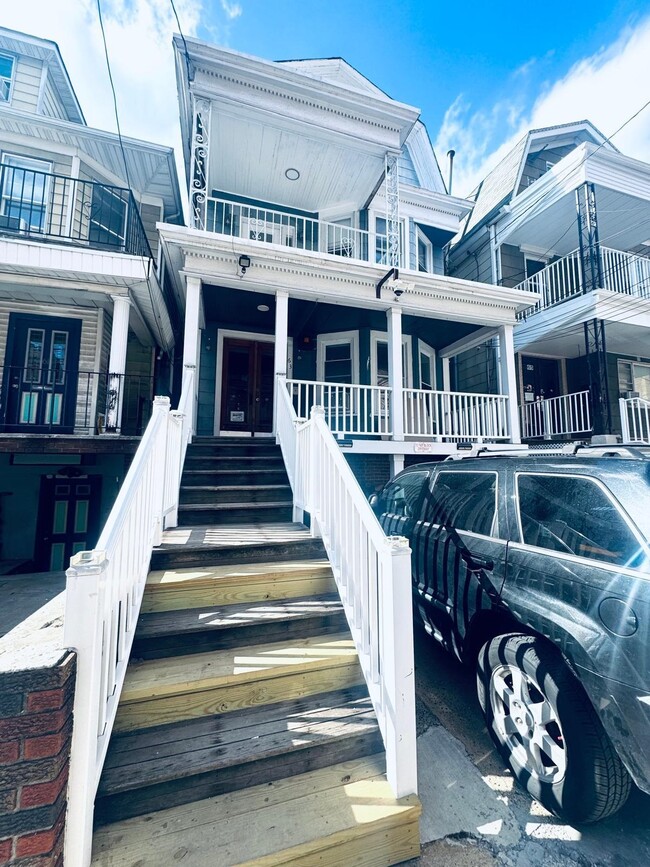 Building Photo - 63 Van Reypen St Unit 1