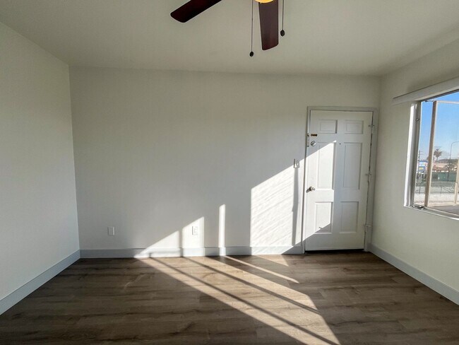 Photo - 5919-5925 Crenshaw Blvd