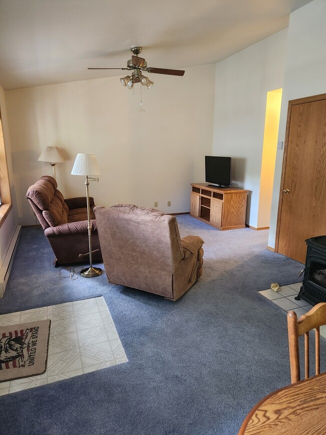 Photo - 107 5th Ave