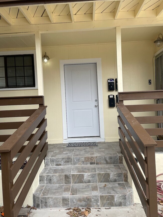 Photo - 245 E Hildebrand Ave