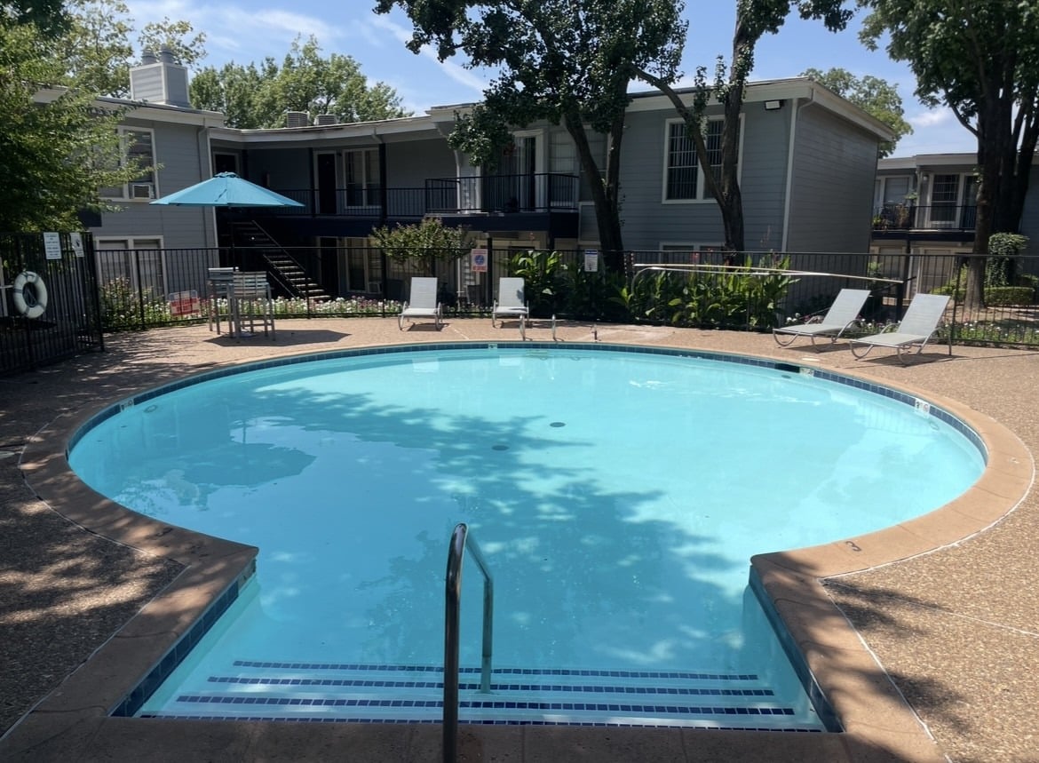 Pool - Harmony Glen