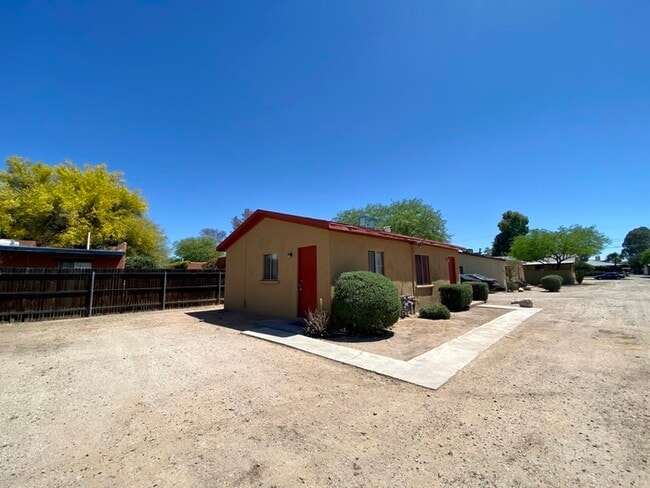 Photo - Spacious Studio Available Now! Great Commu...